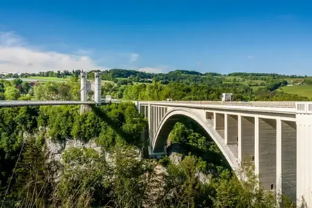 Rețeaua de autostrăzi din Elveția și procedura de achiziționare a vinietei pentru 2025
